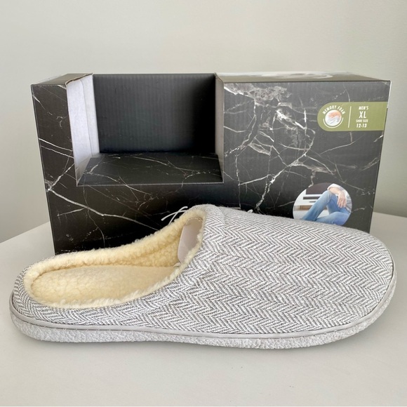 Men's Slippers - Gray - Picture 3 of 6